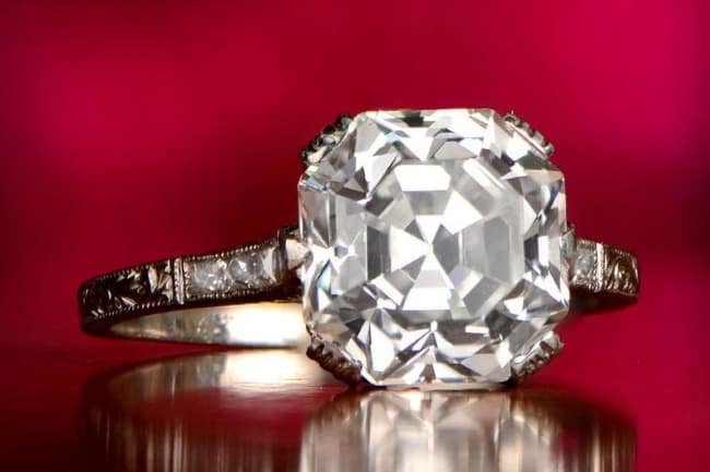asscher cut engagement ring