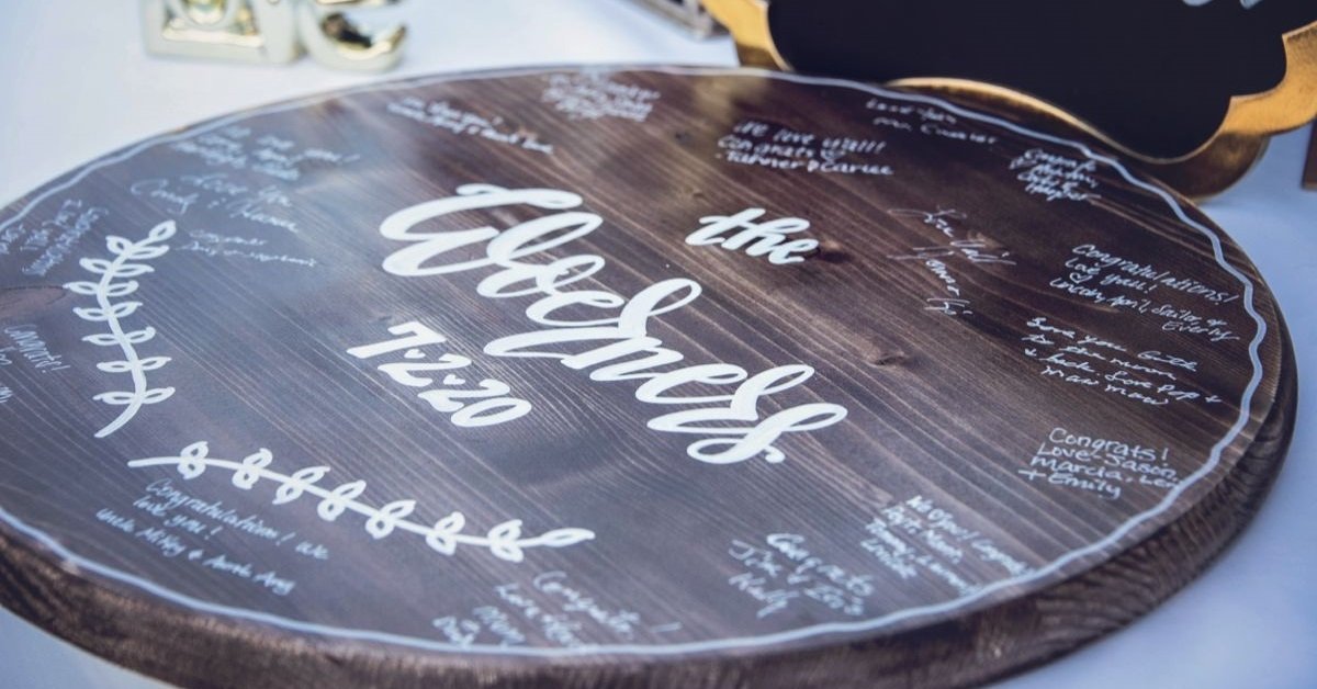 14 Must-See Wedding Signing Boards